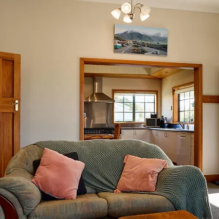 Ludstone Villa - A Charming Family Home Kaikoura Exterior photo